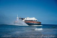 The SRN6 with Hovertravel - Approaching the Ryde slipway (credit: Pat Lawrence).